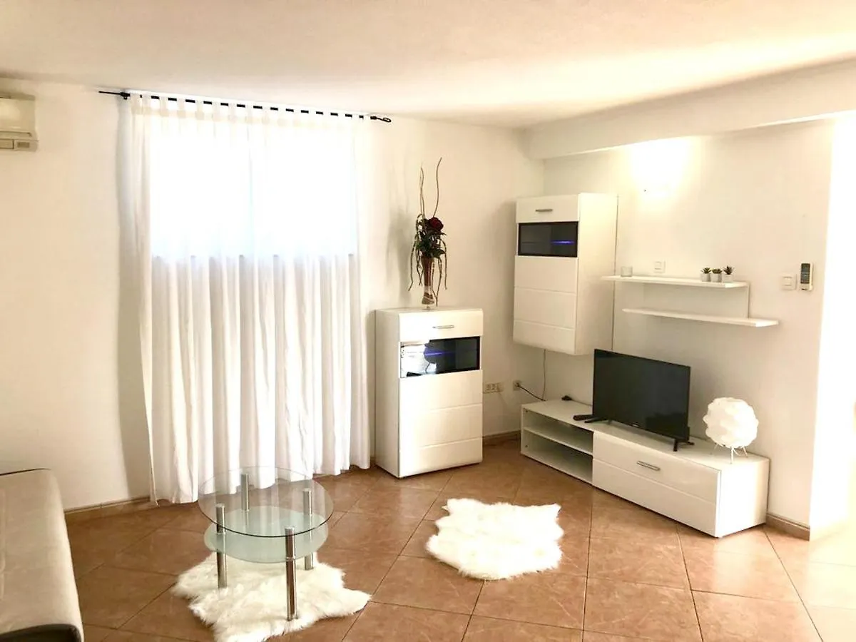 Charming Apartment In Novigrad, 45 Sqm, With Terrace Novigrad Istria