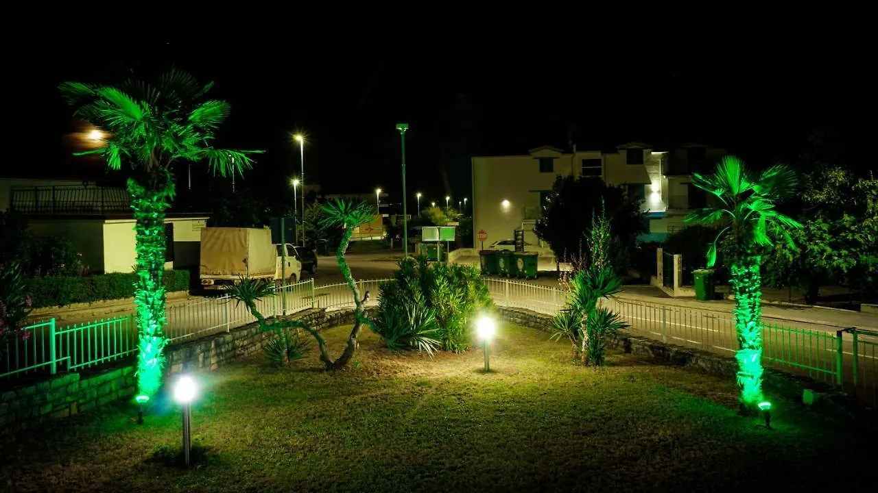Charming Apartment In Novigrad, 45 Sqm, With Terrace Novigrad Istria 0*,  Hırvatistan